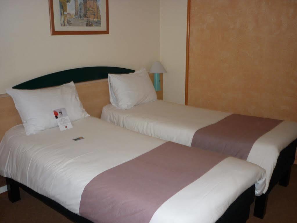 Hotel Ibis Cognac Centre Екстериор снимка