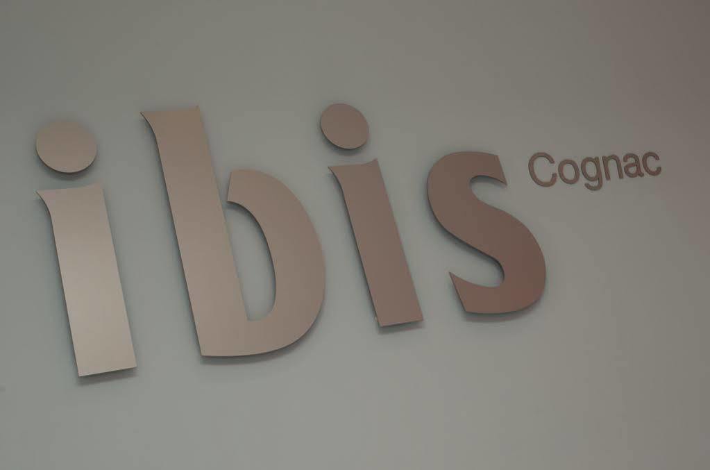 Hotel Ibis Cognac Centre Екстериор снимка